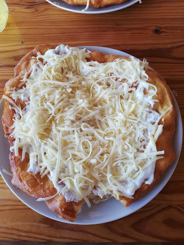 Opinii despre Fehér Hattyú Kisvendéglő în Tihany - Vendéglátás