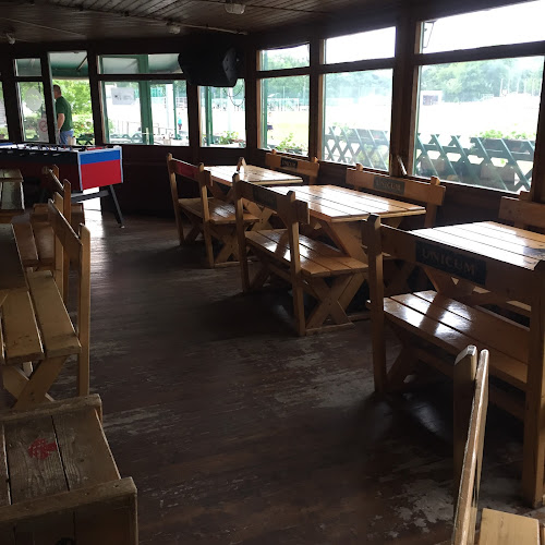 Opinii despre Teniszke în Debrecen - Vendéglátás