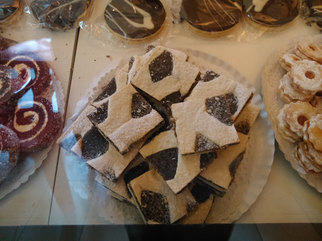 Opinii despre Chef & Cake (Édenkert cukrászda) în Debrecen - Vendéglátás