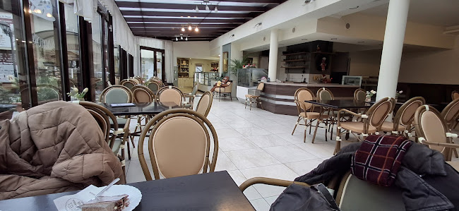 Opinii despre Kerekes Cukrászda, Bozsok în Bozsok - Vendéglátás