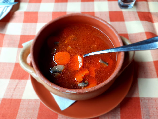 Comentarii opinii despre Rundó Söröző és Étterem