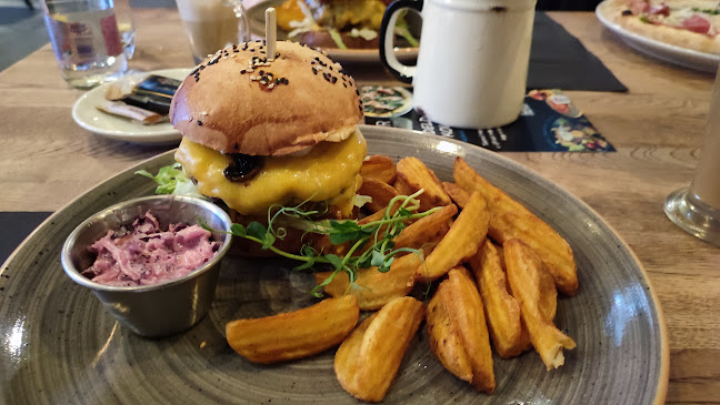 Opinii despre Elixir Bar n' Kitchen în Győr - Vendéglátás