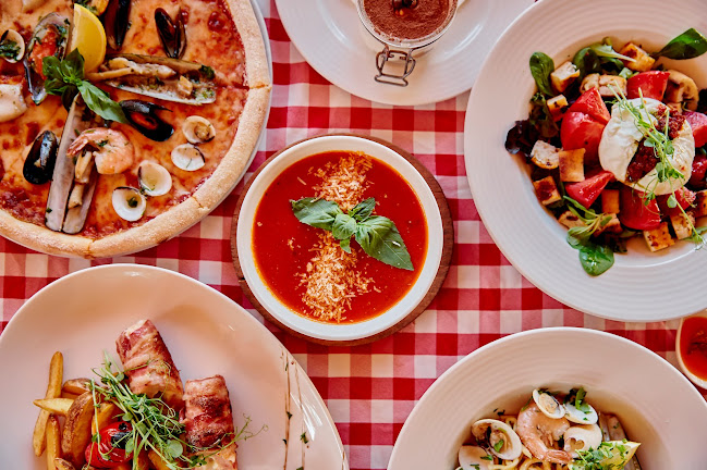 Opinii despre La Piazza în Budapest - Vendéglátás