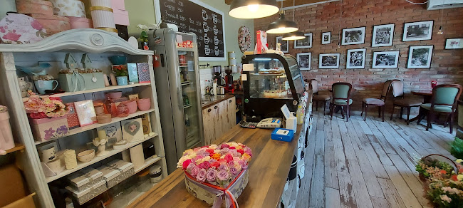 Opinii despre Judó Virágműhely és Virágos Kávézó în Örkény - Vendéglátás