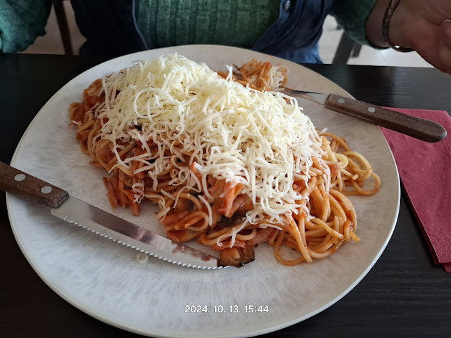 Penc, Erzsébet tér 1, 2614