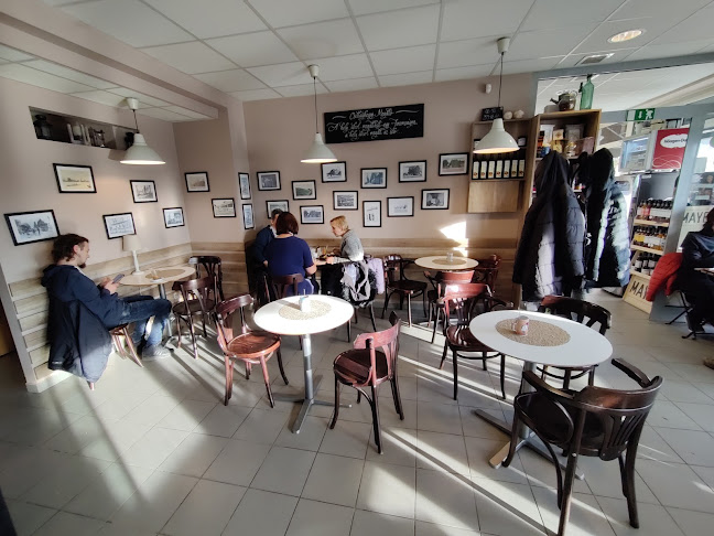 Csillaghegyi Megálló Sütöde & Tejbisztró - Vendéglátás