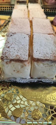 Korona Kávéház - Vendéglátás