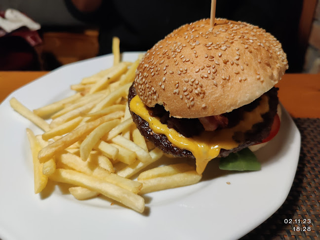 Opinii despre Kes Pub - Étterem Bük în Bük - Vendéglátás