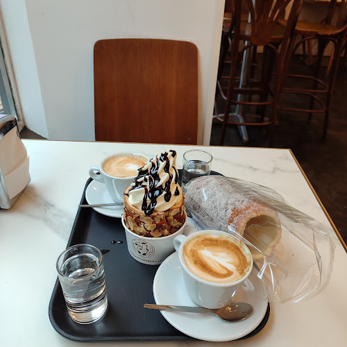 Opinii despre Molnár's kürtőskalács în Budapest - Vendéglátás