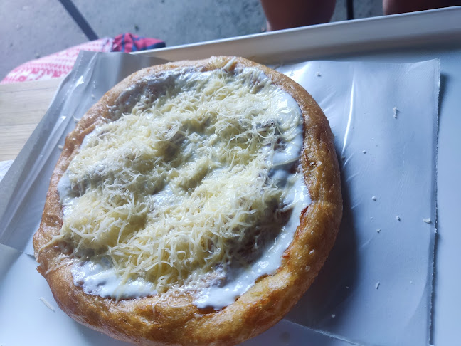 Comentarii opinii despre Mónika lángosozó