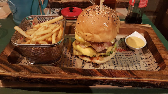 Opinii despre B&W Fagyi Terasz în Debrecen - Vendéglátás