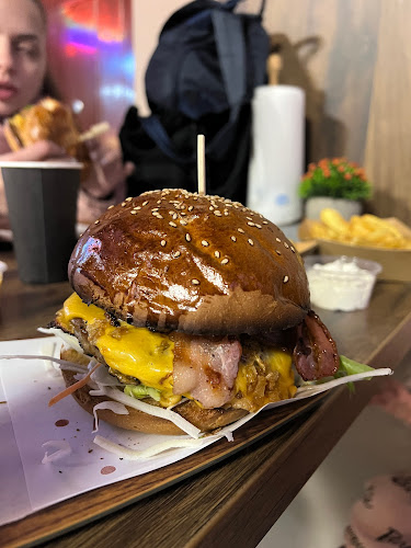 Comentarii opinii despre Kosztoló