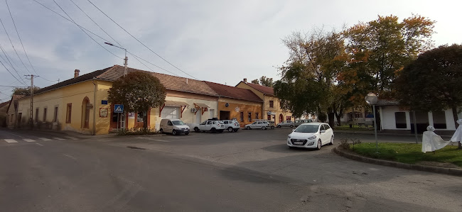 Várkert Söröző & Pizzéria - Vendéglátás