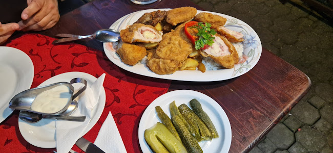 Family kisvendéglő - Vendéglátás