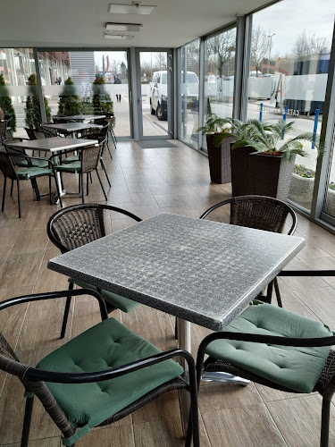 Veszprém, Külső-Kádártai út 3, 8200