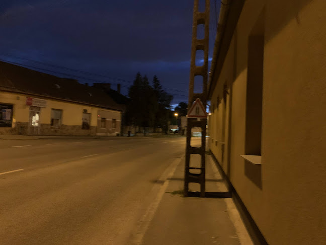 Szolga és Marton italbolt - Vendéglátás