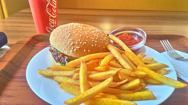 Comentarii opinii despre Korzó Ételbár