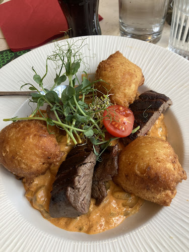 Vigadó Étterem és Söröző - Vendéglátás