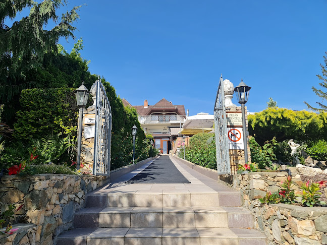 Szent Orbán Kisvendéglő - Vendéglátás