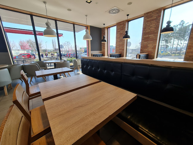 Comentarii opinii despre KFC Budaörs Drive Thru