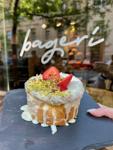 Budapest, Balassi Bálint u. 2, 1055