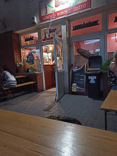 Opinii despre Bor Labor în Dunaújváros - Vendéglátás