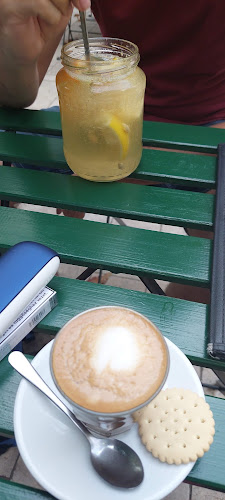 Comentarii opinii despre Csendes Társ - WineBar & Garden