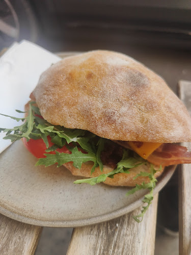 Budapest, Hold u. 3, 1054