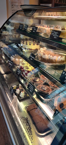 Comentarii opinii despre Tat Kávézó Révfülöp