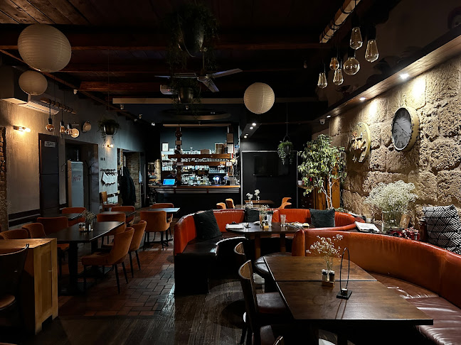 Comentarii opinii despre Szertár Kávézó