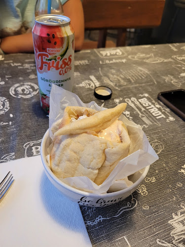 Opinii despre Gyros Tanya & Burger bár în Miskolc - Vendéglátás