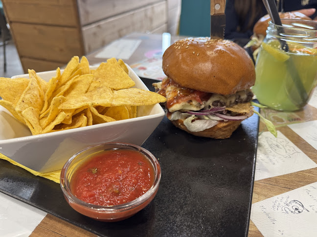 Opinii despre Johnny's Bistro Veszprém în Veszprém - Vendéglátás