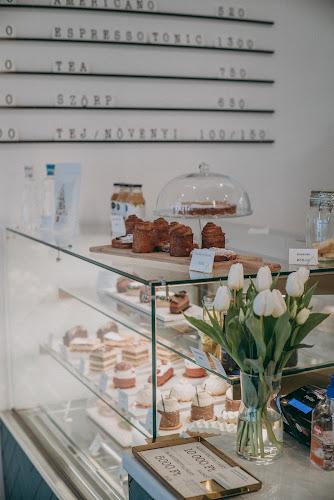 Győr, Bajcsy-Zsilinszky út 27, 9021