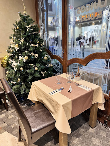 Budapest, Váci u 15, 1052