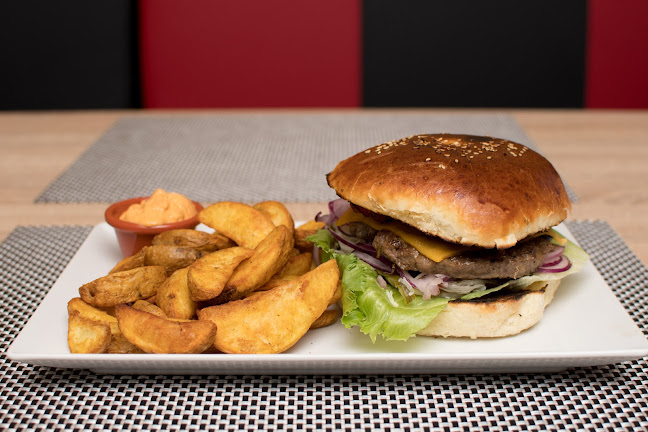 Opinii despre Retro Presszó în Zengővárkony - Vendéglátás