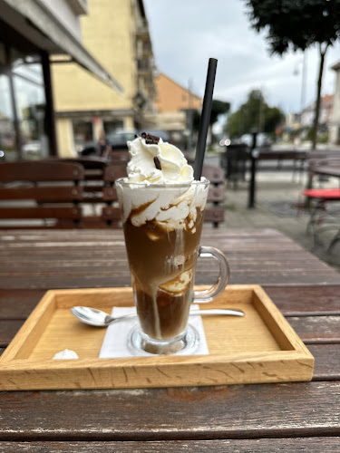 Kis Édes Cukrászda és Kávéház - Vendéglátás