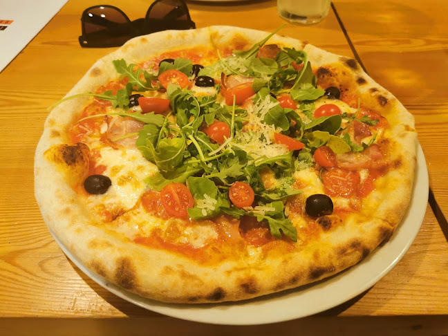 Opinii despre Replay Cafe & Restaurant în Pécs - Vendéglátás