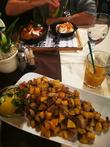 Sasfészek Étterem - Vendéglátás