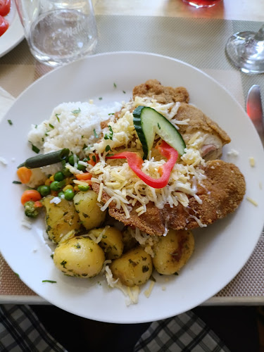 Négy Muskétás Étterem - Vendéglátás