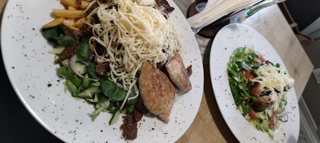 Opinii despre Pizza & Gyros Étterem és Rendezvényterem în Tata - Vendéglátás