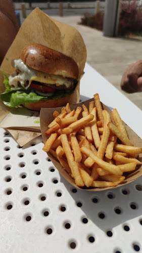 Opinii despre Tigris Reggeliző és Bisztró în Balatonfüred - Vendéglátás