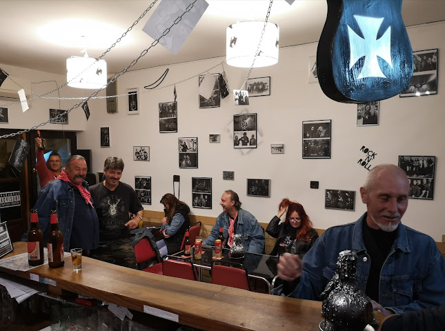 Opinii despre Pokol Bár în Zsombó - Vendéglátás