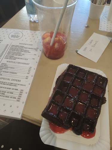 Opinii despre Gelarto Bistro în Budapest - Vendéglátás