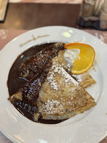 Comentarii opinii despre Komédiás Kávéház