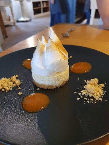 Anyukám Mondta - Vendéglátás