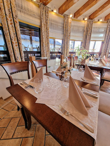 Opinii despre Fiastyúk Udvarház - étterem, szállás, biofarm în Csór - Vendéglátás