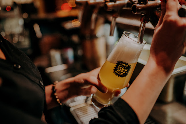 Comentarii opinii despre Krak'n Town Steampunk Saloon