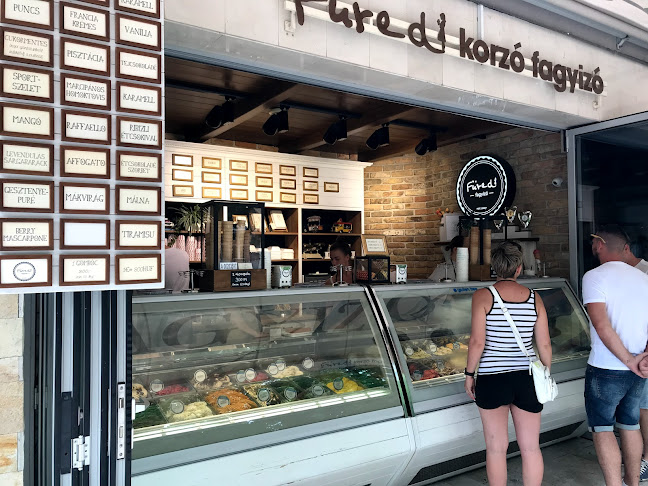 Opinii despre Füredi korzó fagyizó în Balatonfüred - Vendéglátás