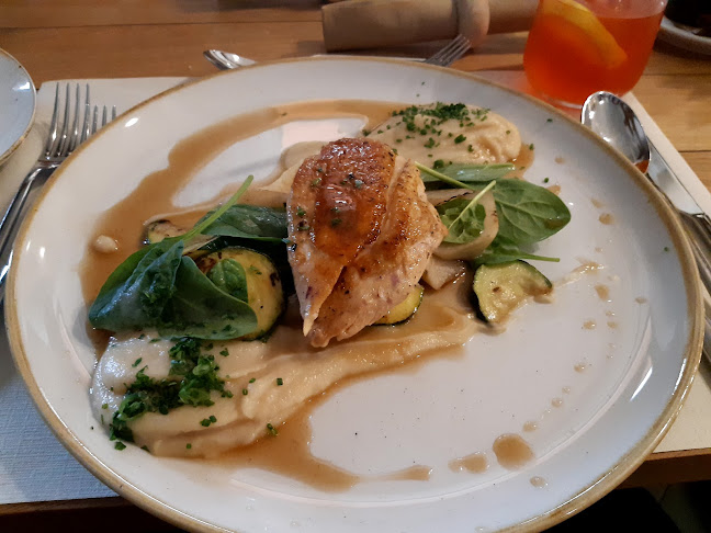 Kozárdi Vadvirág Étterem-Panzió - Vendéglátás