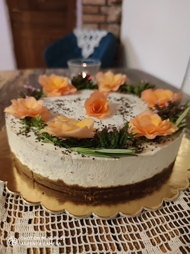 Opinii despre Sóvárgó Cukrászműhely în Zsámbék - Vendéglátás